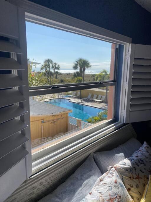 Beachfront Condo On Quiet Treasure Island- 1 Bed St. Pete Beach Kültér fotó