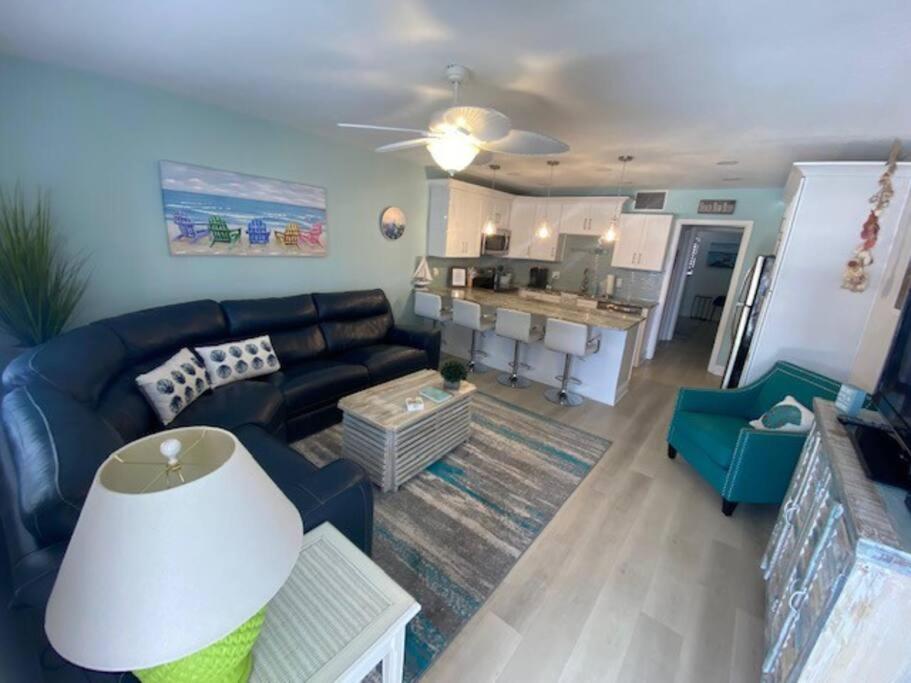 Beachfront Condo On Quiet Treasure Island- 1 Bed St. Pete Beach Kültér fotó