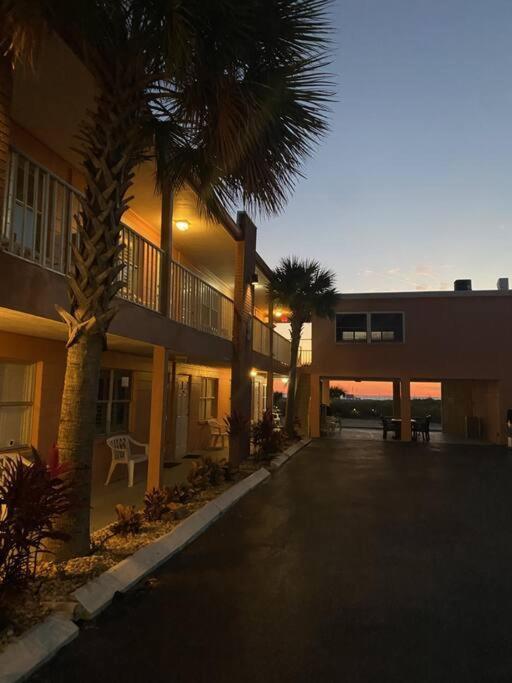 Beachfront Condo On Quiet Treasure Island- 1 Bed St. Pete Beach Kültér fotó